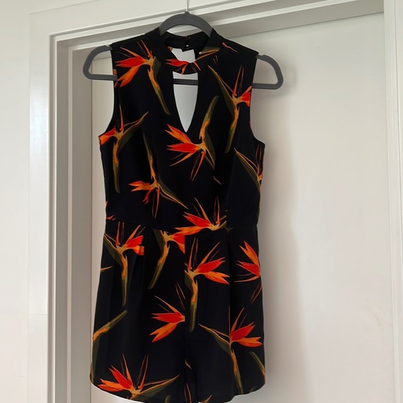 Romper - Picture 1 of 3